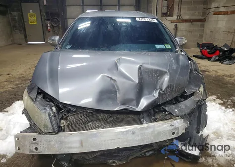 2013 Honda Civic Hybrid z USA, uszkodzony, nr VIN 19XFB4F2XDE203608